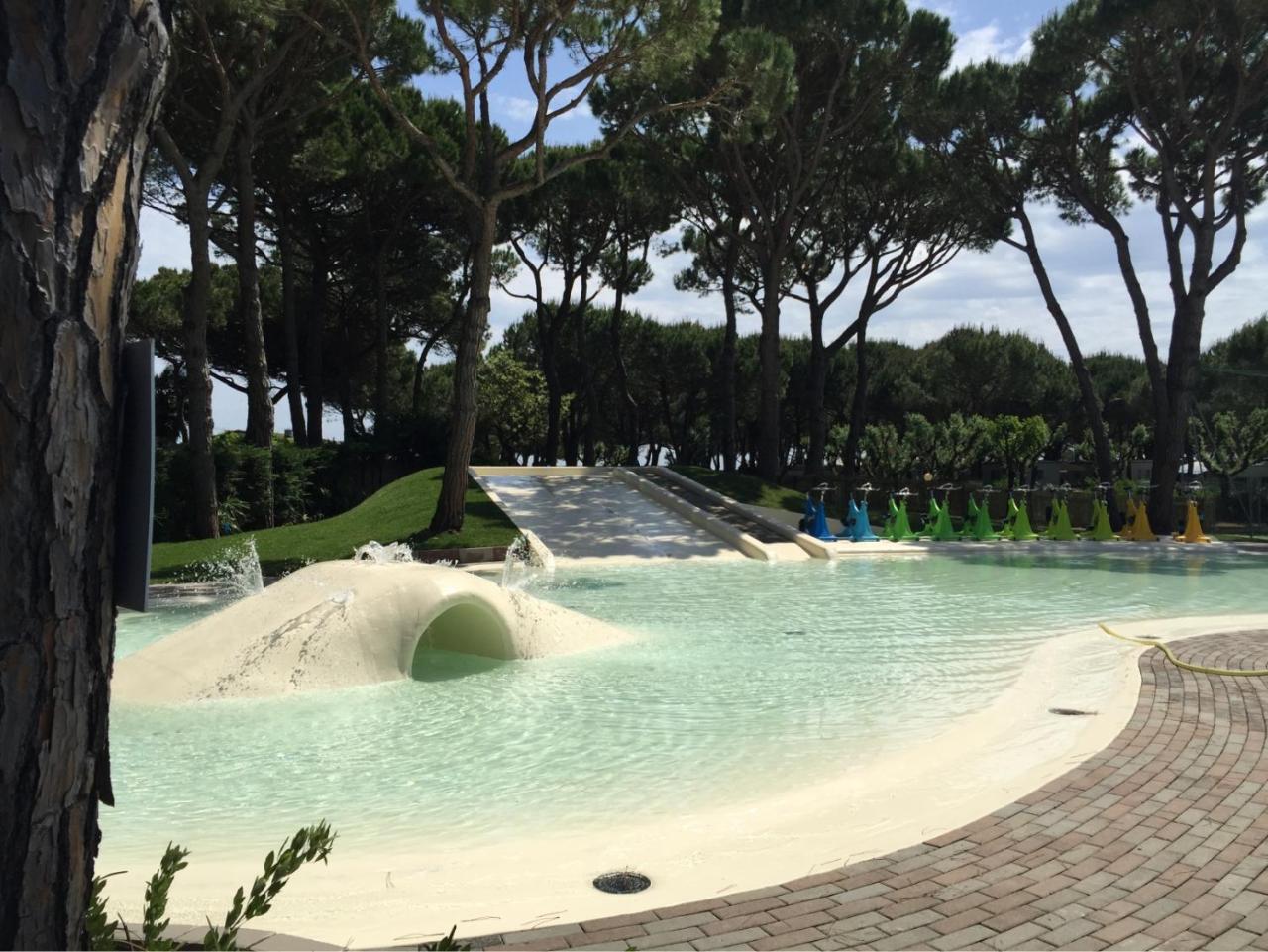 Albatross Mobile Homes On Camping Waikiki Lido di Jesolo Ngoại thất bức ảnh